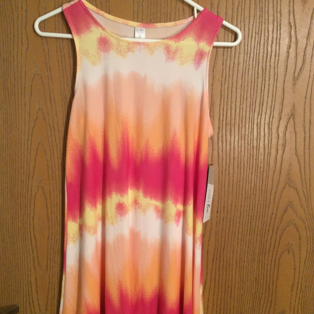NWT just be women’s multicolored dress small A-10